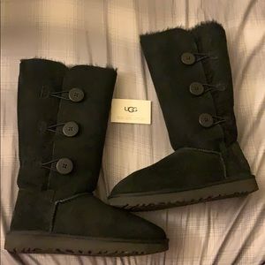 Uggs Bailey Button Triplet ll